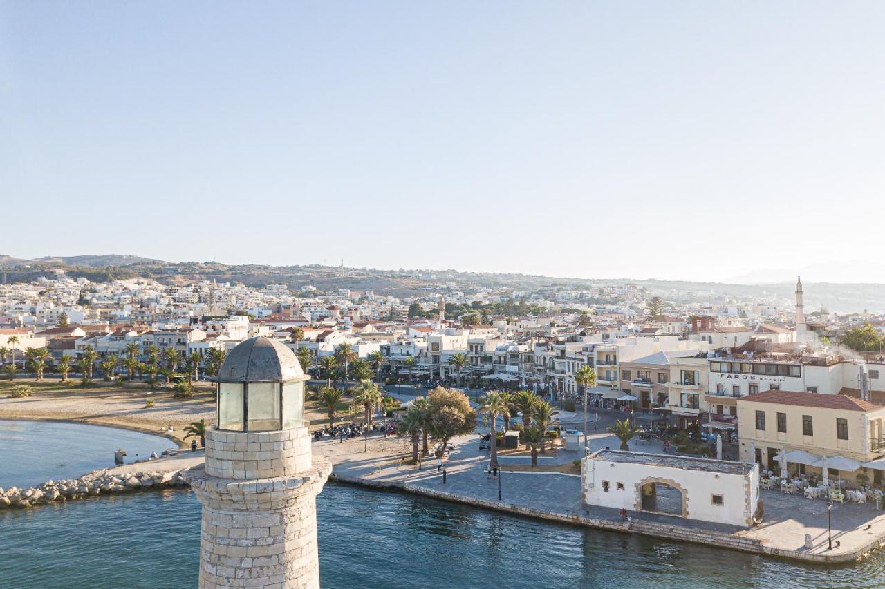 V77 Seafront Suites Resmo Dış mekan fotoğraf